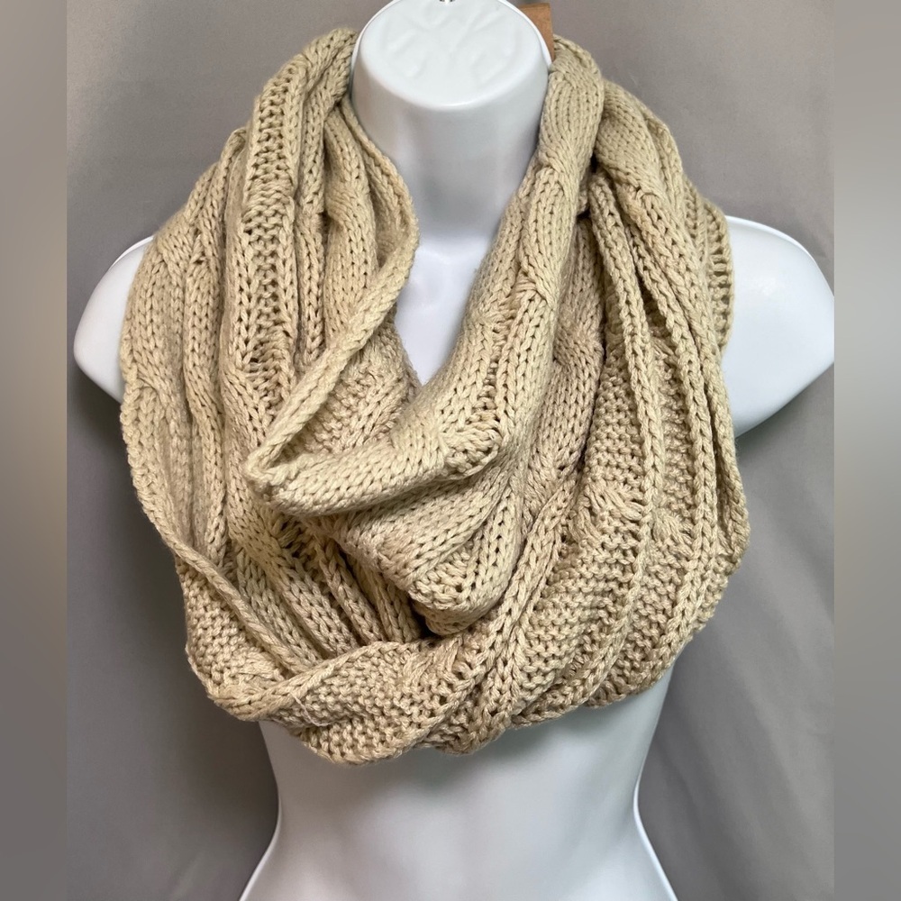 CC Womens Infinity Scarf Confetti Cable Knit Exclusive Soft Thick Chunky Stretch